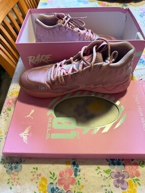 Puma Pink Mid-Top Basketball  shoes Melo